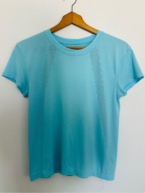 Lululemon Train To Be Short Sleeve Shirt Blue Size 8 Mesh Athletic Top